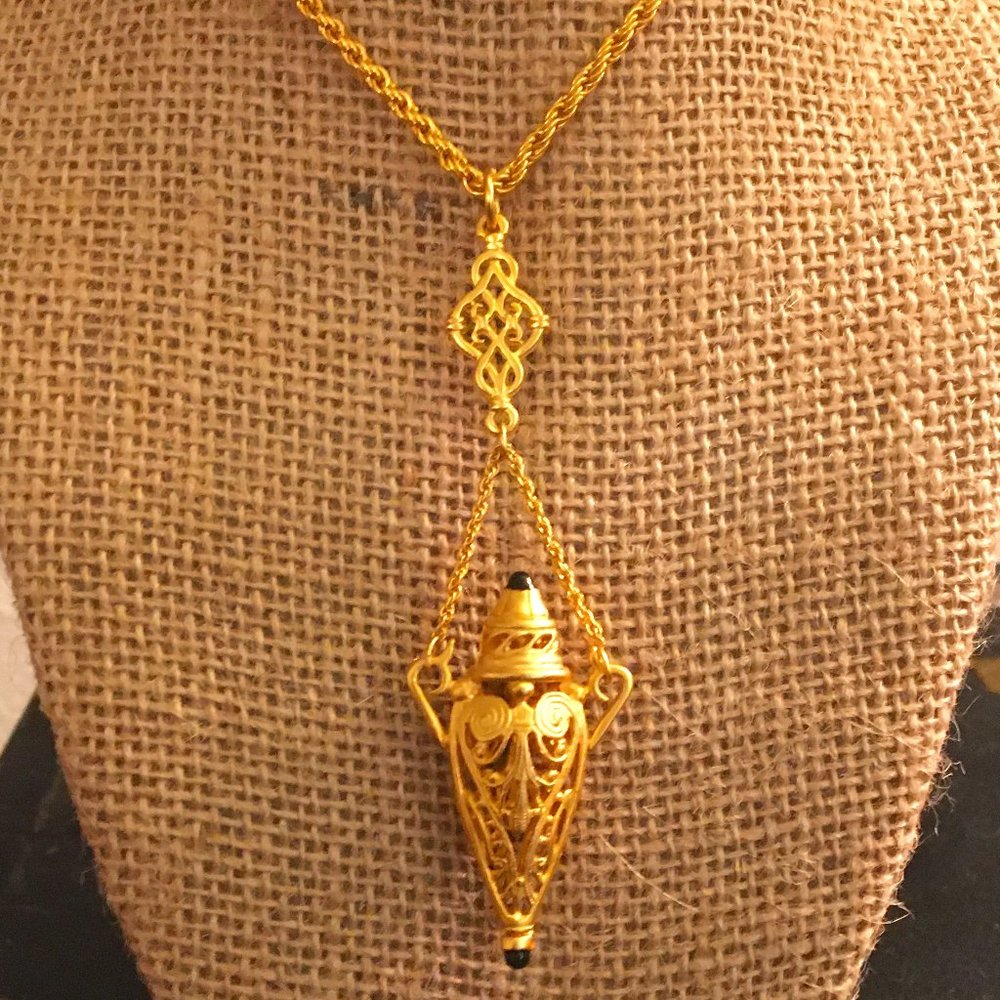 Vintage Pendant &  Necklace Urn Ornate Open Work Gold Women's Jewelry 1980's - Picture 3 of 10
